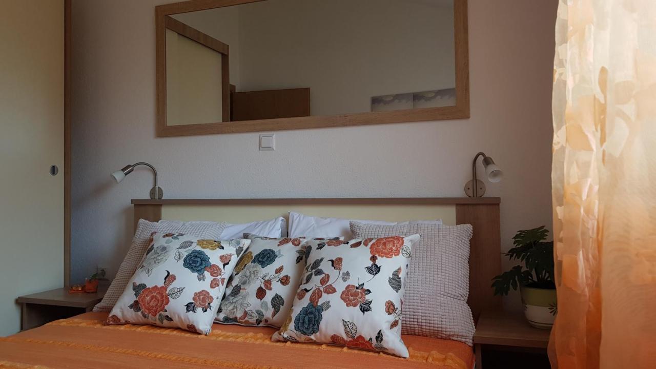 Apartmani Villa Lilliana Tribunj  Ngoại thất bức ảnh