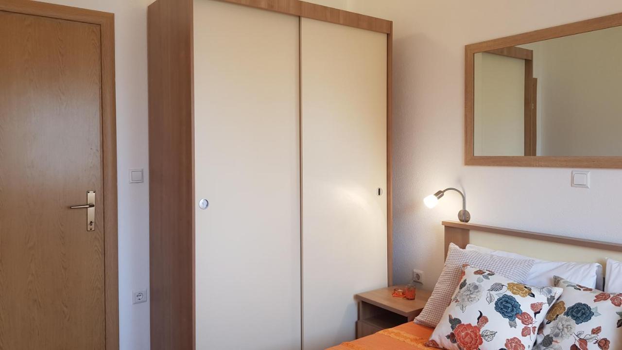 Apartmani Villa Lilliana Tribunj  Ngoại thất bức ảnh