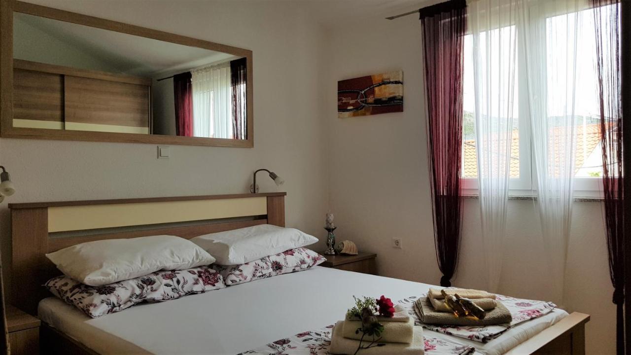 Apartmani Villa Lilliana Tribunj  Ngoại thất bức ảnh