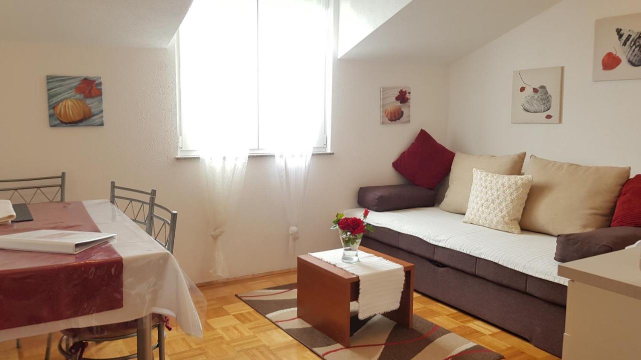 Apartmani Villa Lilliana Tribunj  Ngoại thất bức ảnh