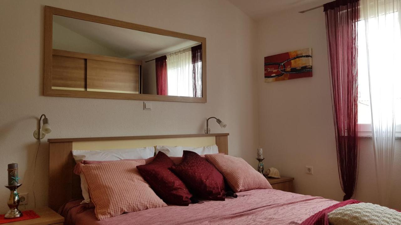 Apartmani Villa Lilliana Tribunj  Ngoại thất bức ảnh