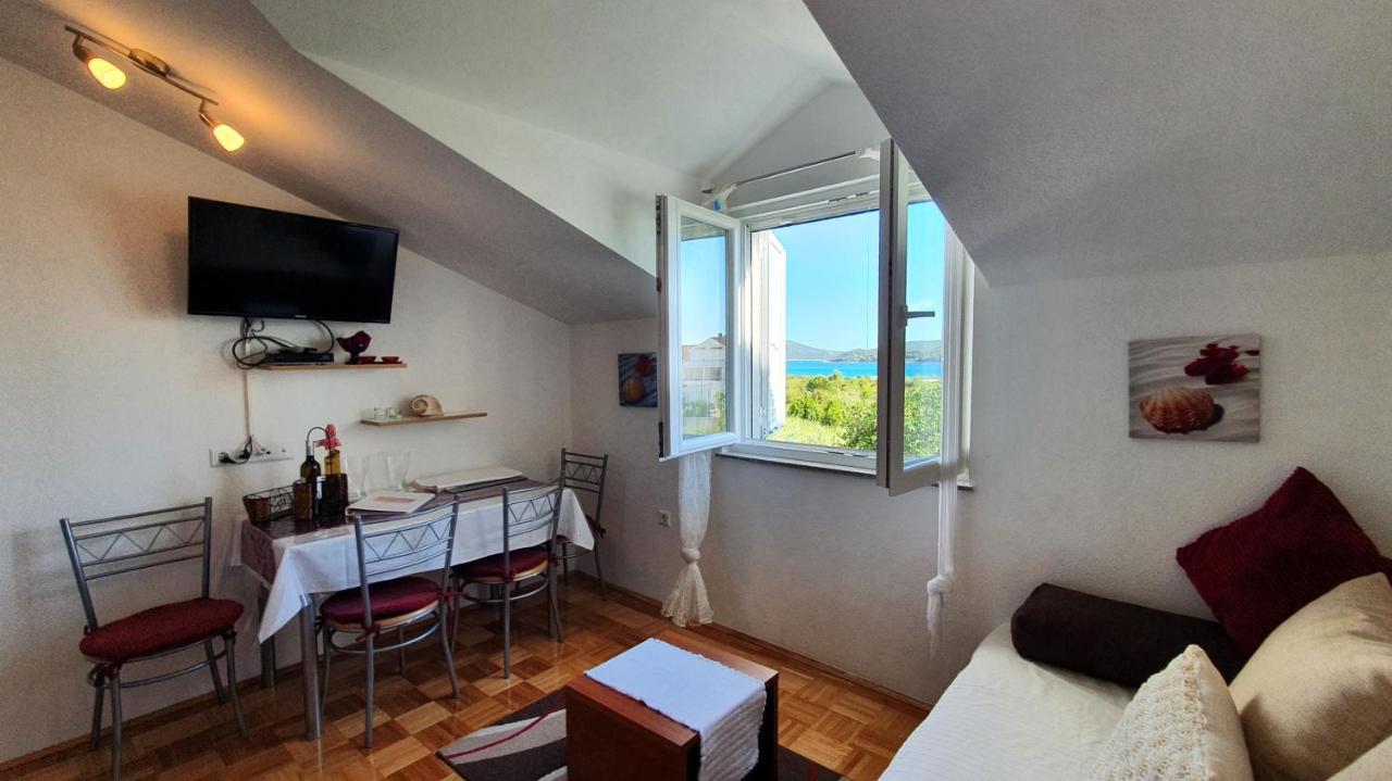 Apartmani Villa Lilliana Tribunj  Ngoại thất bức ảnh