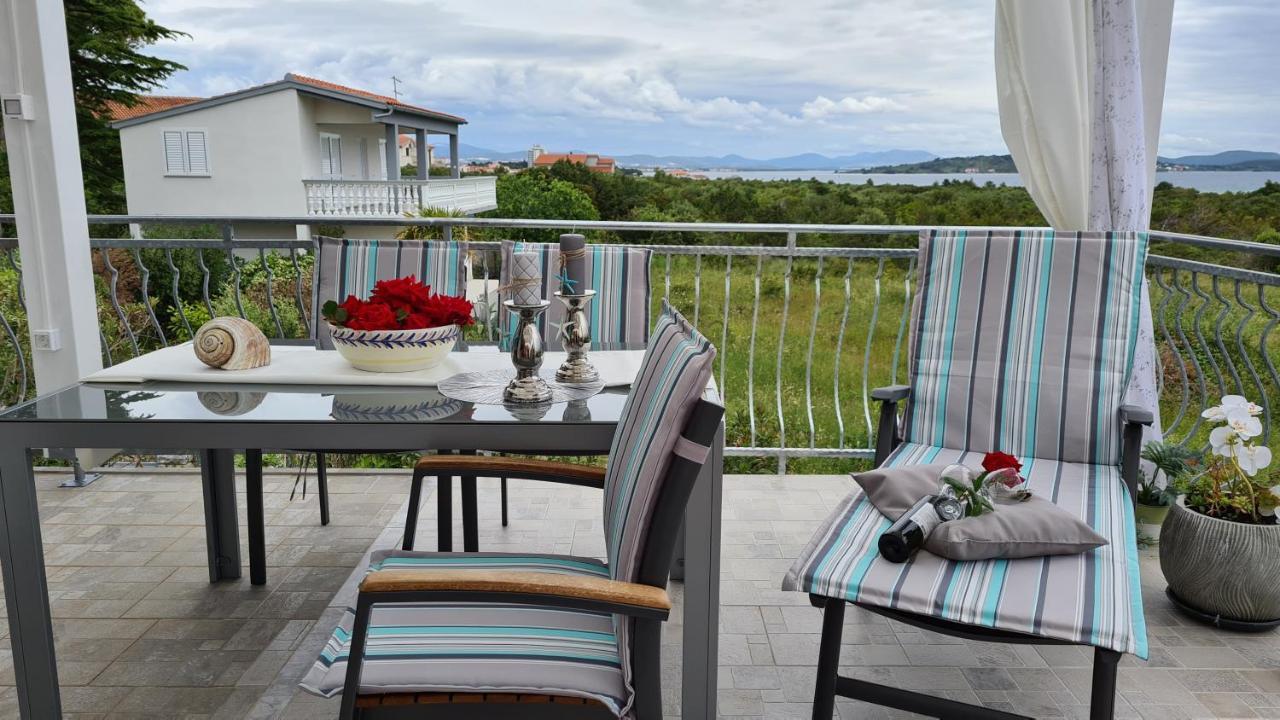 Apartmani Villa Lilliana Tribunj  Ngoại thất bức ảnh