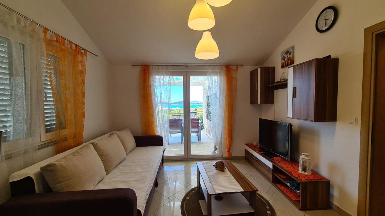Apartmani Villa Lilliana Tribunj  Ngoại thất bức ảnh